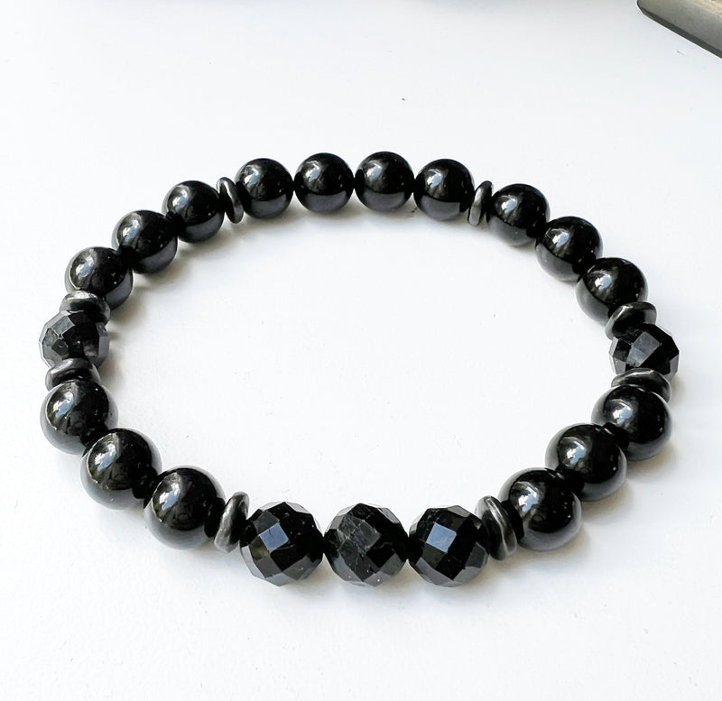 BLACKOUT (faceted)