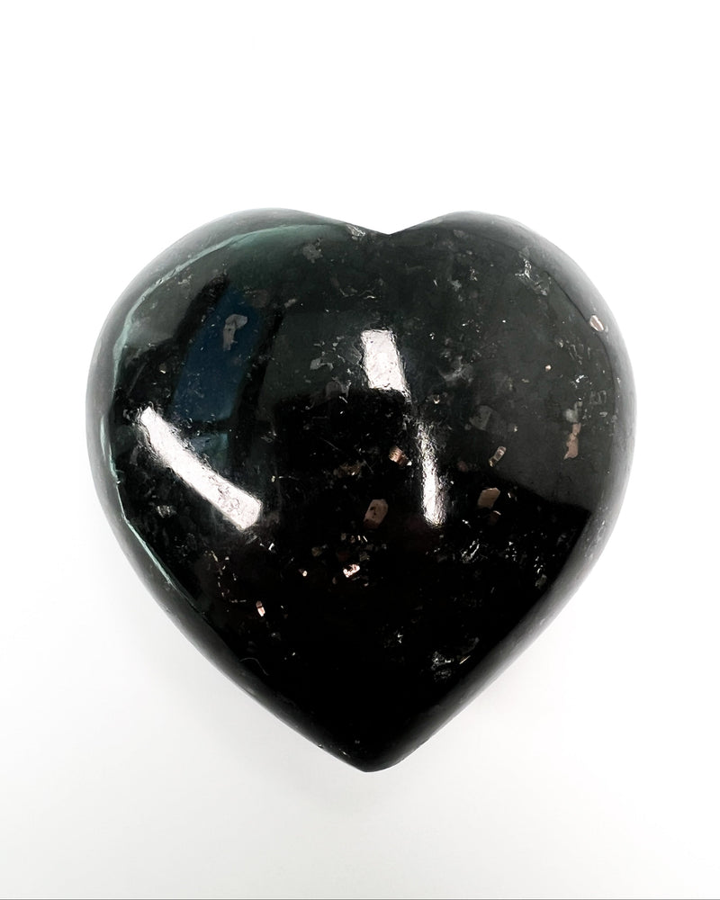 Nummite Heart